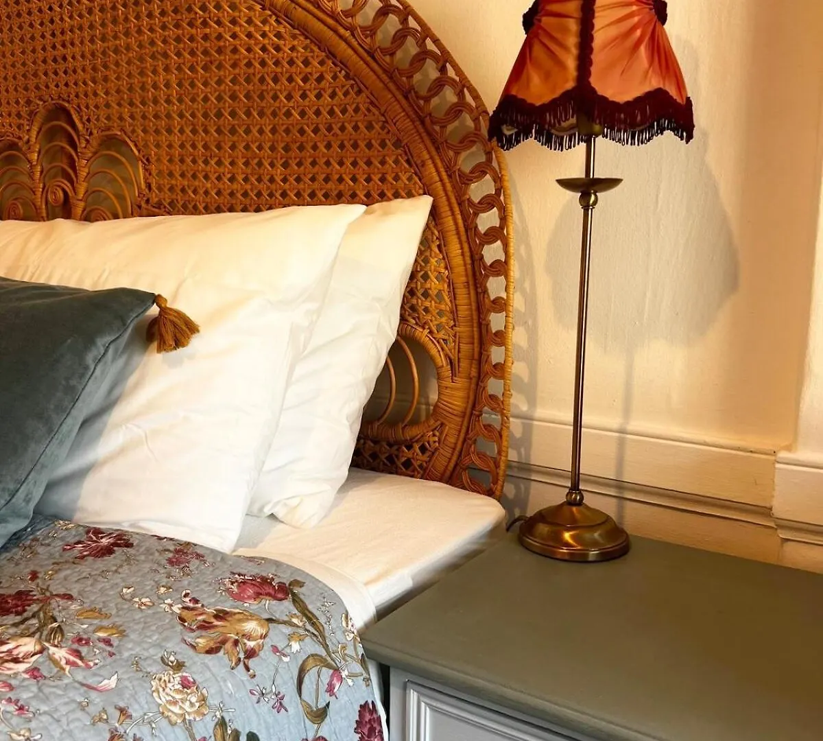 Historic Apartment In Royal Mile Edinburgh